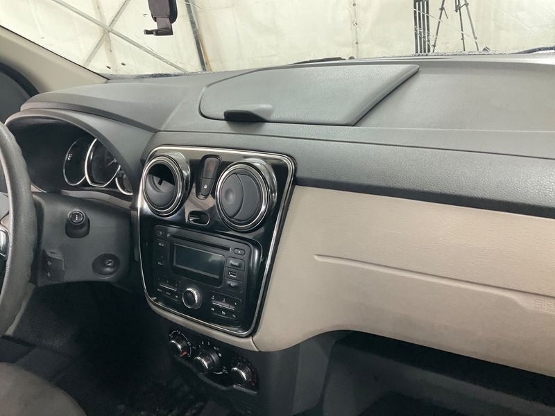 Dacia Lodgy 1.2 TCe Laureate 2017 – снимка 33