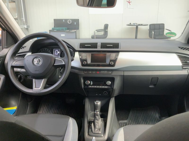 Skoda Fabia 1.4 TDI Ambition 2015 – снимка 18