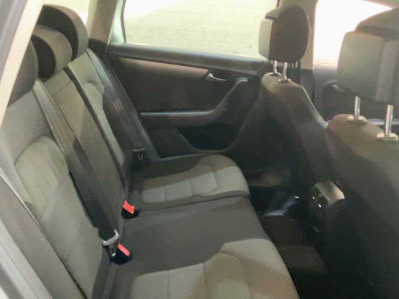 Volkswagen Passat 2.0 TDI Comfortline BlueMotion Tech 2013 – снимка 14