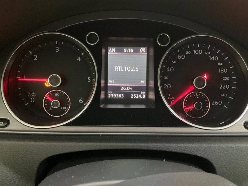 Volkswagen Passat 2.0 TDI Comfortline BlueMotion Tech 2013 – снимка 13