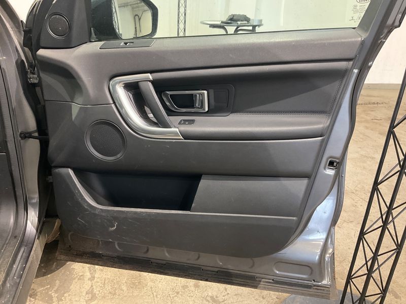 Land Rover Discovery Sport 2.0 Td4 HSE 2015 – снимка 34