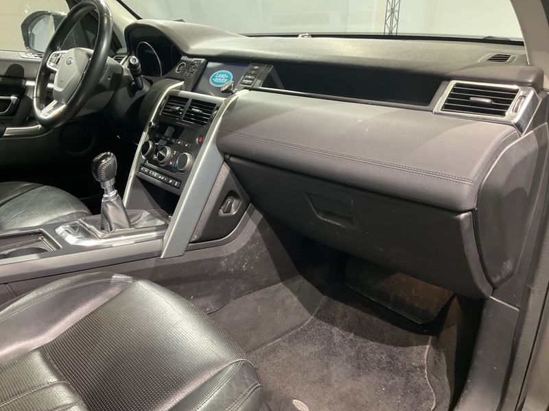Land Rover Discovery Sport 2.0 Td4 HSE 2015 – снимка 35