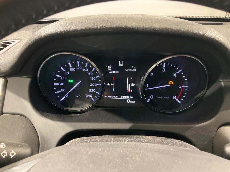 Land Rover Discovery Sport 2.0 Td4 HSE 2015 – снимка 18