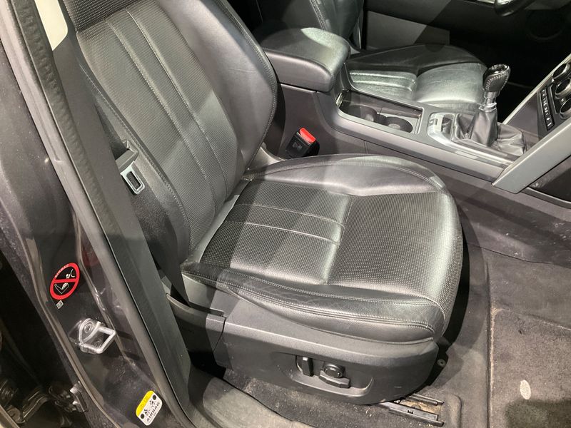 Land Rover Discovery Sport 2.0 Td4 HSE 2015 – снимка 40