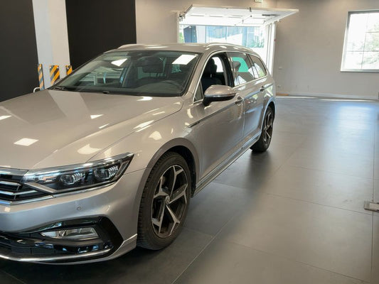 Volkswagen Passat 2.0 TDI Executive 2020 – снимка 2