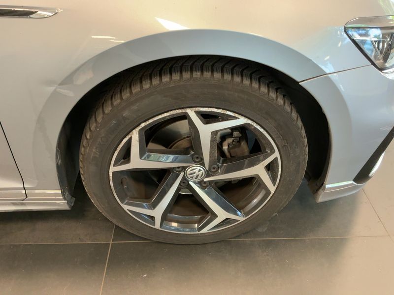 Volkswagen Passat 2.0 TDI Executive 2020 – снимка 11
