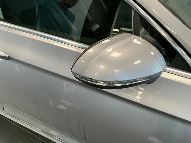 Volkswagen Passat 2.0 TDI Executive 2020 – снимка 21
