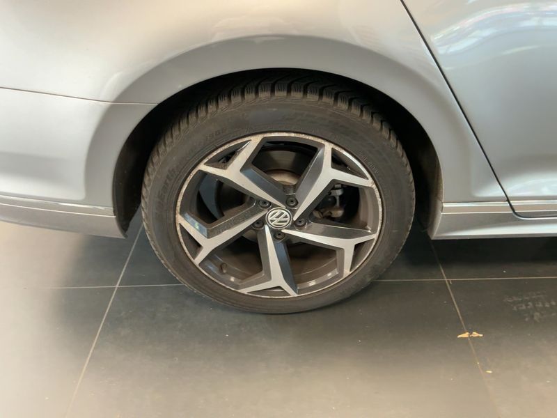 Volkswagen Passat 2.0 TDI Executive 2020 – снимка 9