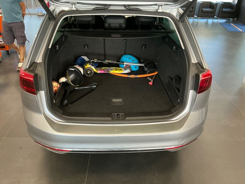 Volkswagen Passat 2.0 TDI Executive 2020 – снимка 15