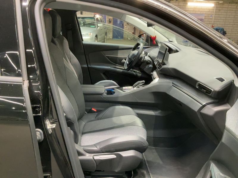 Peugeot 5008 1.5 Blue-HDi Allure Pack 2021 – снимка 17