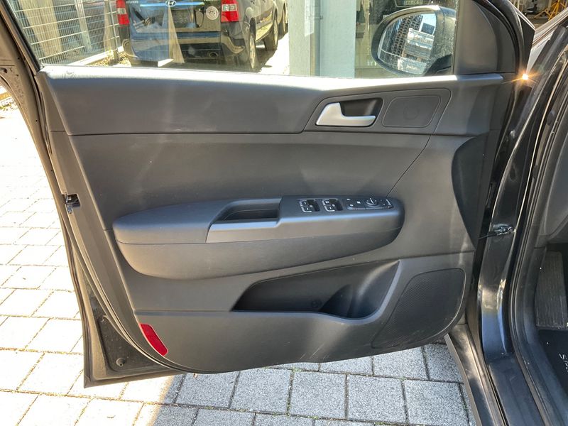Kia Sportage 1.6 CRDi Mild-Hybrid Black Edition 4WD 2021 – снимка 23