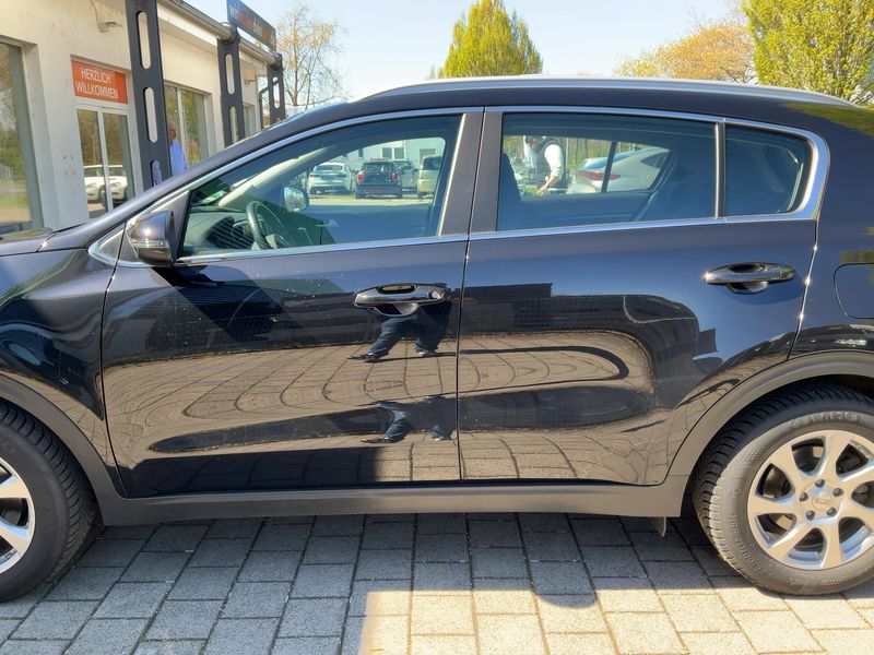 Kia Sportage 1.6 CRDi Mild-Hybrid Black Edition 4WD 2021 – снимка 4