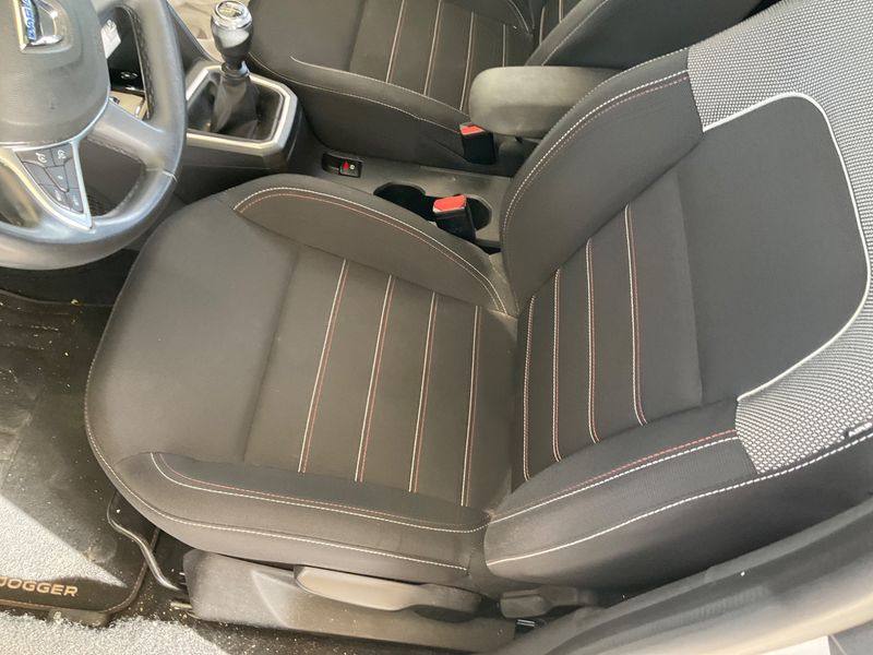 Dacia Jogger 1.0 TCe Extreme 2022 – снимка 23