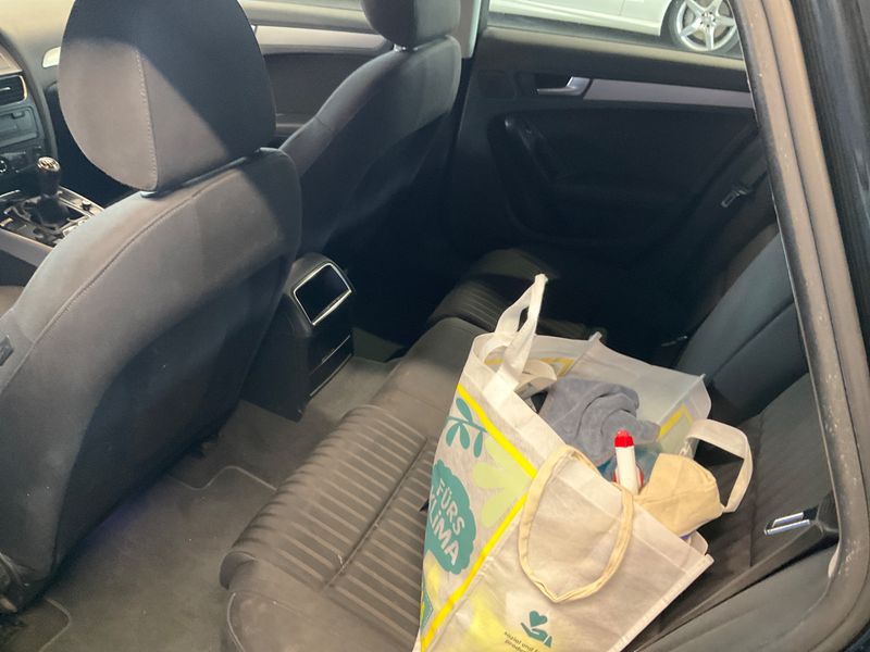 Audi A4 2.0 TDI Ambiente 2011 – снимка 41