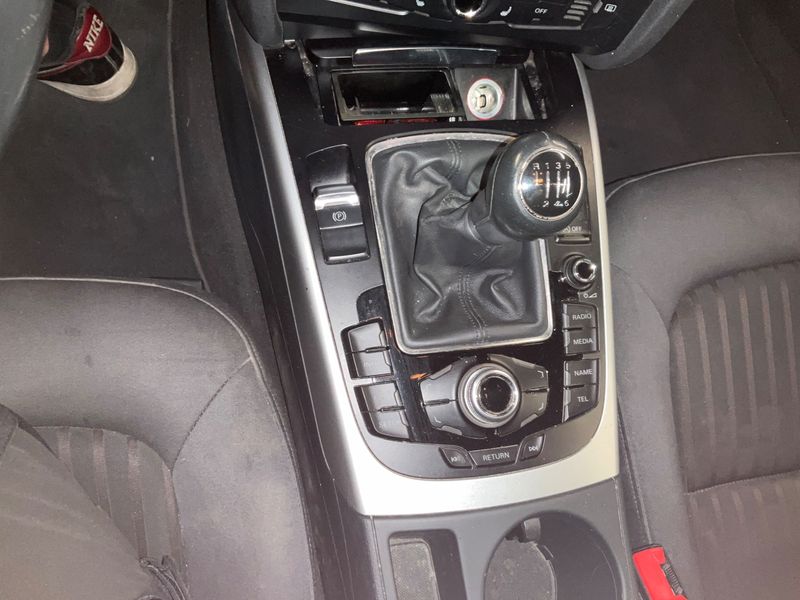 Audi A4 2.0 TDI Ambiente 2011 – снимка 36
