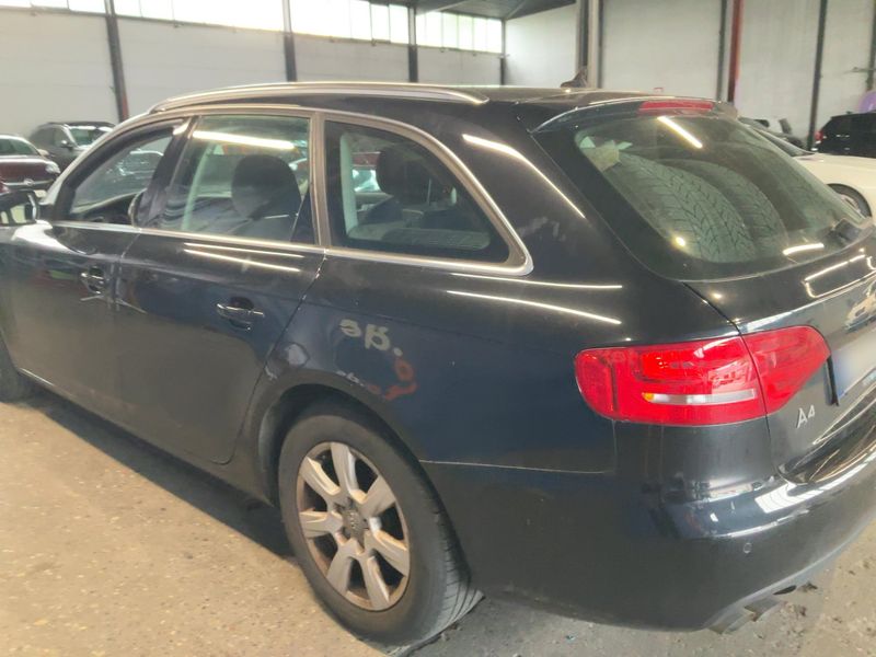 Audi A4 2.0 TDI Ambiente 2011 – снимка 6