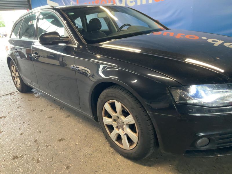 Audi A4 2.0 TDI Ambiente 2011 – снимка 12