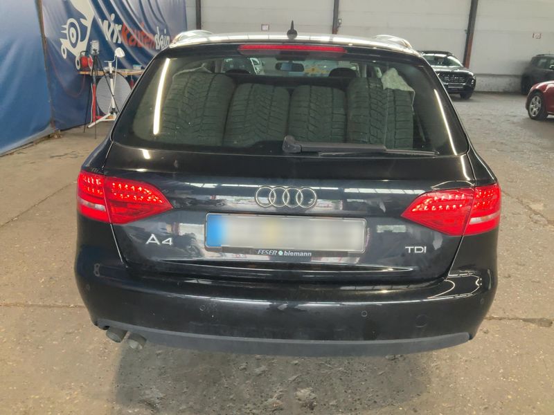 Audi A4 2.0 TDI Ambiente 2011 – снимка 7