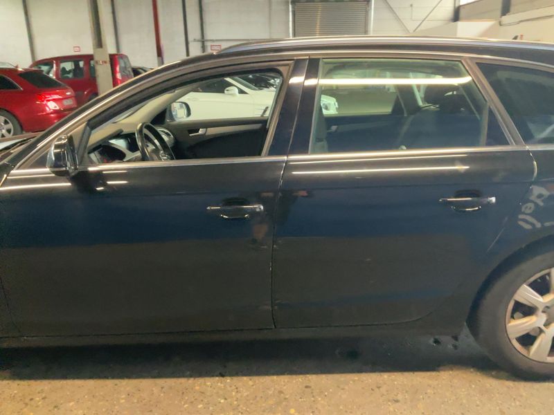 Audi A4 2.0 TDI Ambiente 2011 – снимка 4