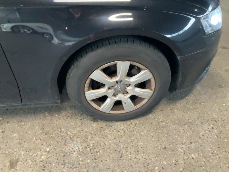 Audi A4 2.0 TDI Ambiente 2011 – снимка 11