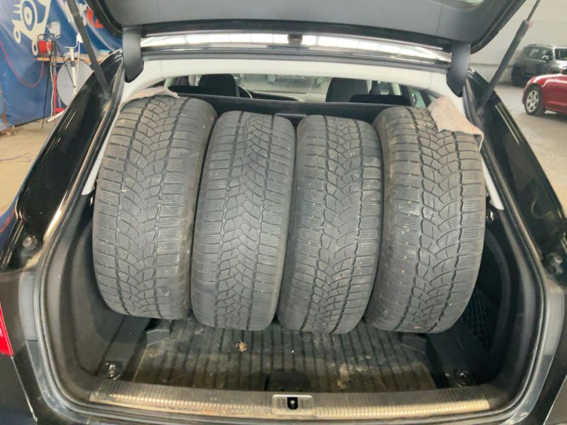 Audi A4 2.0 TDI Ambiente 2011 – снимка 16