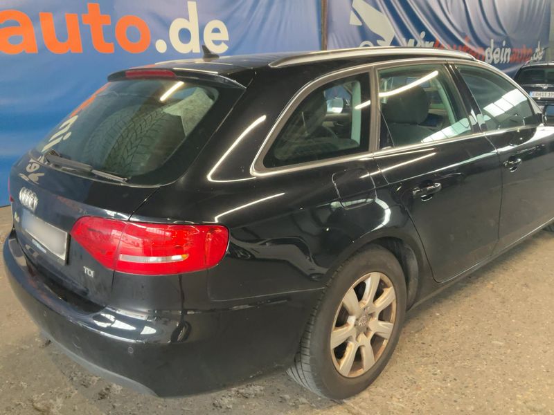 Audi A4 2.0 TDI Ambiente 2011 – снимка 8