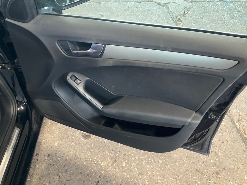 Audi A4 2.0 TDI Ambiente 2011 – снимка 33