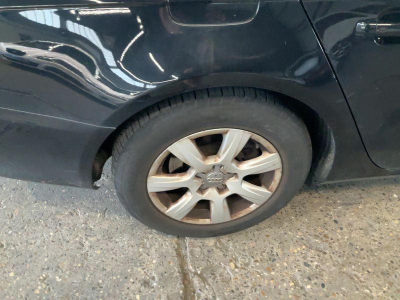 Audi A4 2.0 TDI Ambiente 2011 – снимка 9