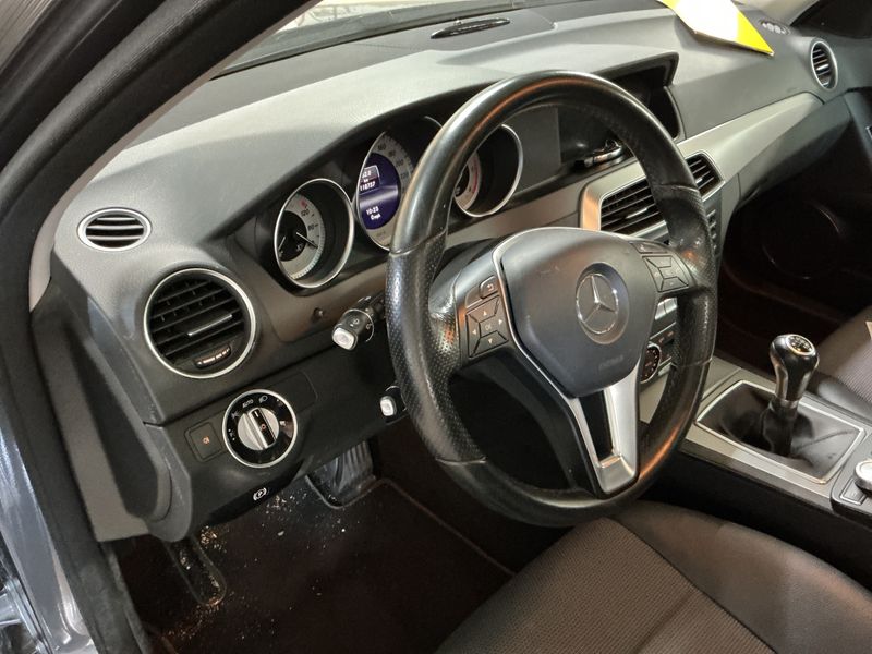 Mercedes-Benz C-Klasse C 220 CDI T BlueEfficiency Avantgarde 2013 – снимка 28