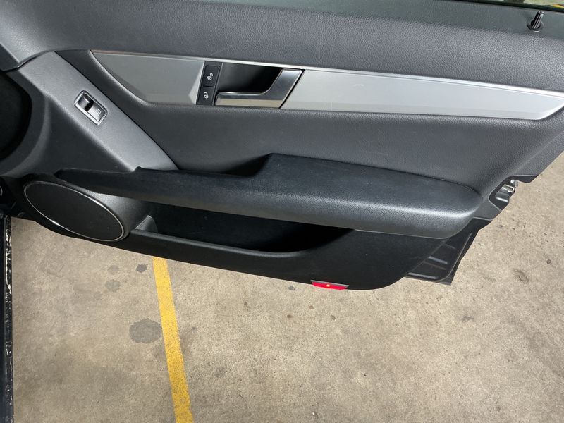Mercedes-Benz C-Klasse C 220 CDI T BlueEfficiency Avantgarde 2013 – снимка 24
