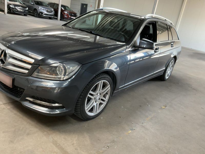 Mercedes-Benz C-Klasse C 220 CDI T BlueEfficiency Avantgarde 2013 – снимка 2
