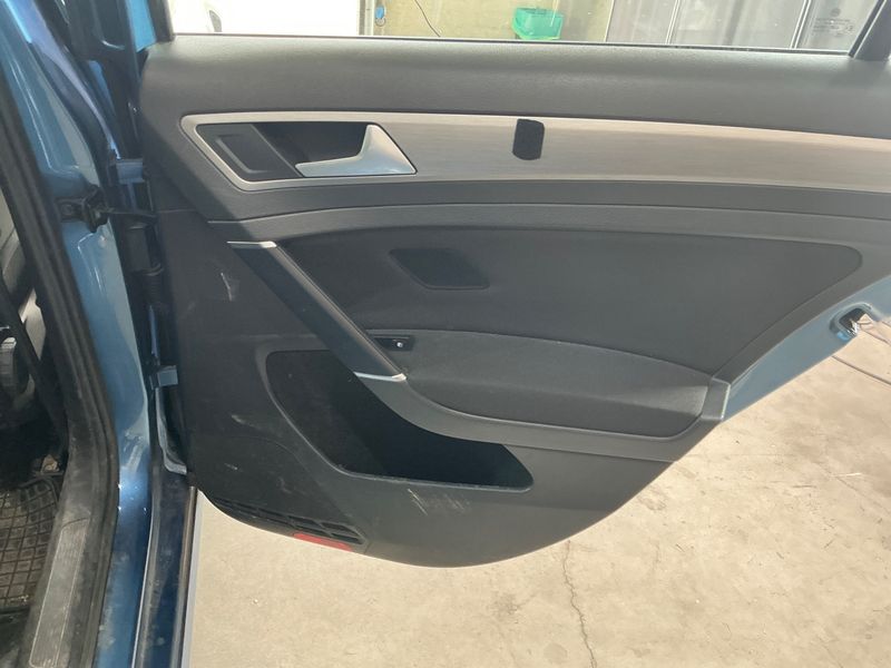 Volkswagen Golf VII 1.6 TDI Rabbit BlueMotion Tech 2016 – снимка на щета 56
