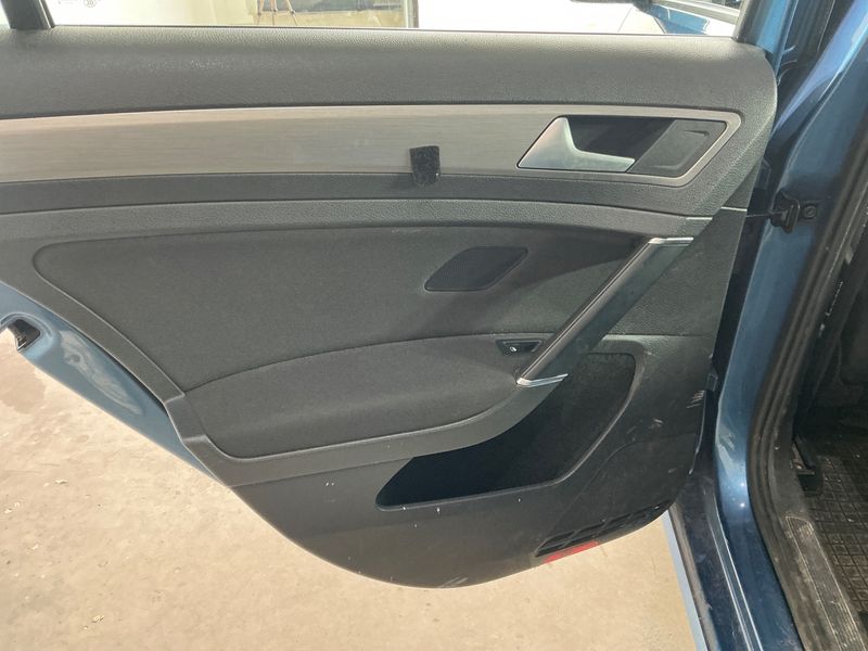 Volkswagen Golf VII 1.6 TDI Rabbit BlueMotion Tech 2016 – снимка 42