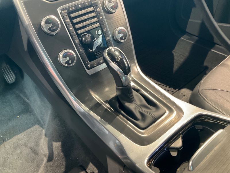 Volvo S80 2.0 D4 Momentum 2015 – снимка 25