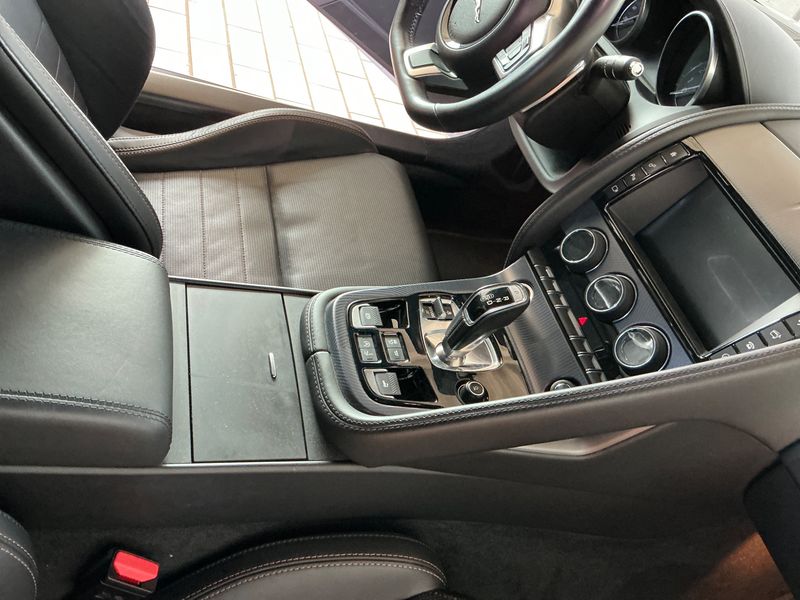 Jaguar F-TYPE 3.0 V6 S R-Dynamic 2017 – снимка 28