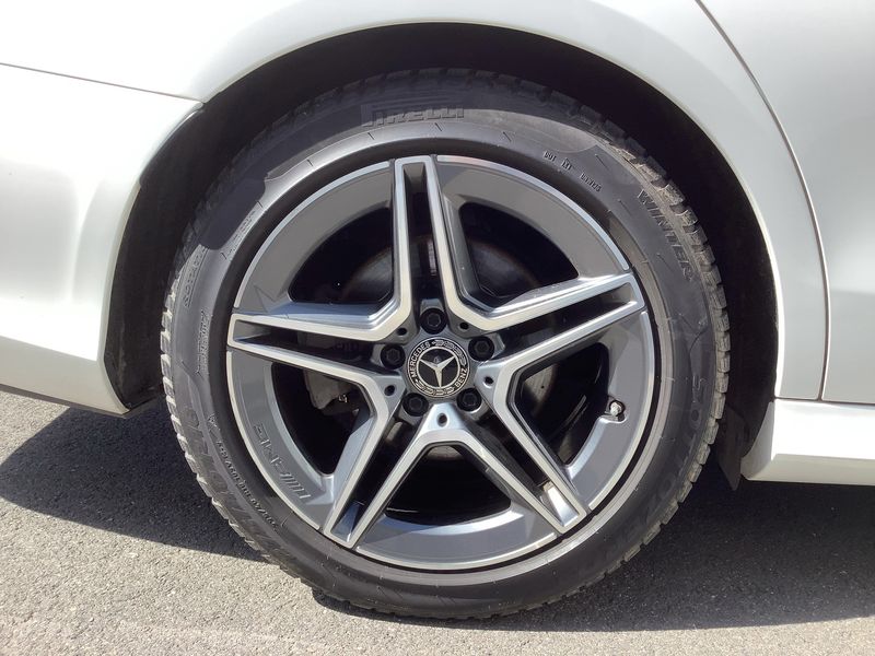 Mercedes-Benz E-Klasse E 200 Mild-Hybrid T 4Matic AMG Line 2022 – снимка 9