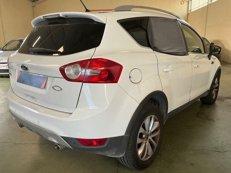 Ford Kuga 2.0 TDCi Titanium 2011 – снимка 2