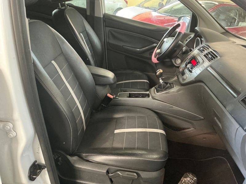 Ford Kuga 2.0 TDCi Titanium 2011 – снимка 3