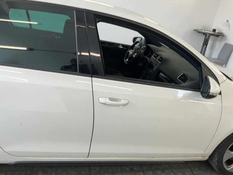 Volkswagen Golf VI 2.0 TSI GTI 2011 – снимка 10