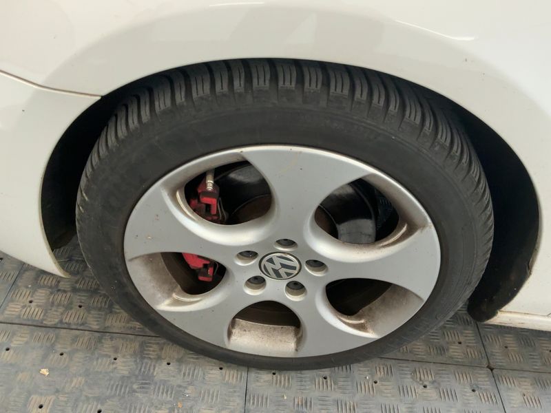 Volkswagen Golf VI 2.0 TSI GTI 2011 – снимка 3