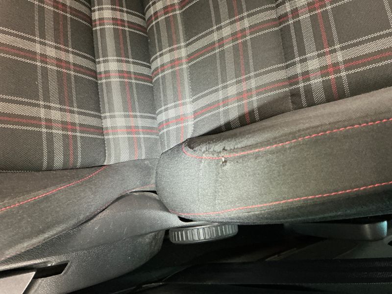 Volkswagen Golf VI 2.0 TSI GTI 2011 – снимка 26