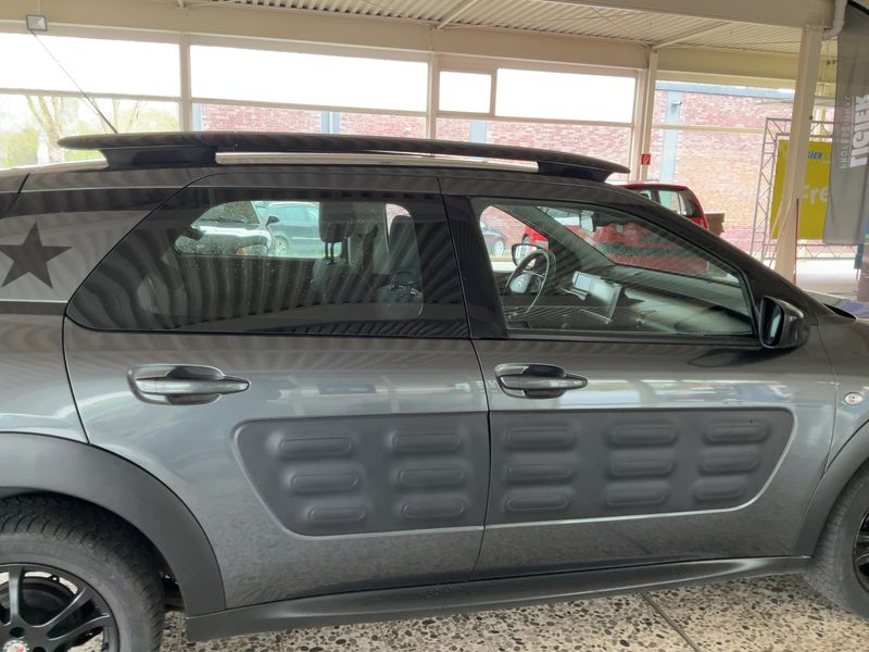 Citroen C4 Cactus 1.6 Blue-HDi Selection 2017 – снимка 10