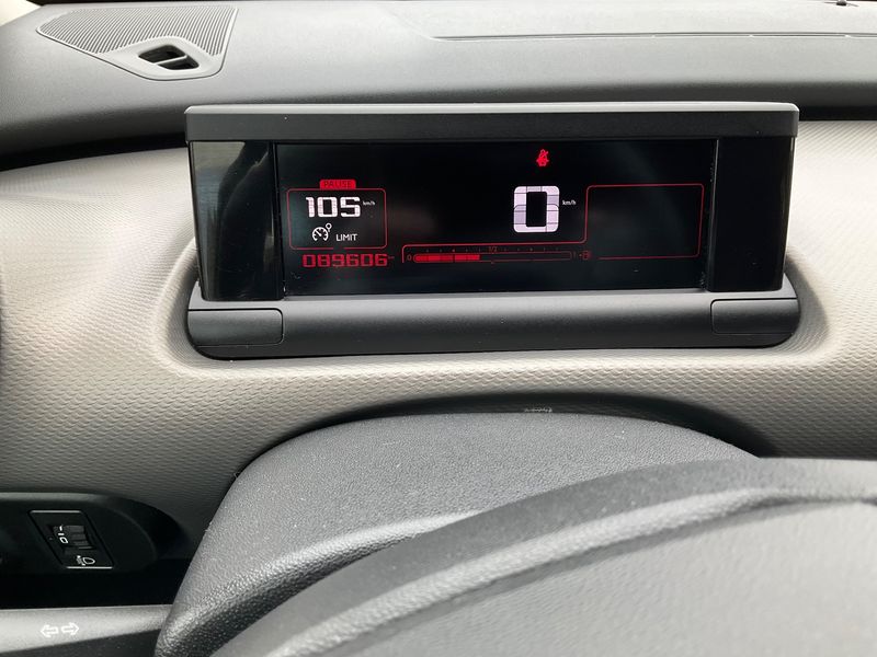 Citroen C4 Cactus 1.6 Blue-HDi Selection 2017 – снимка 19