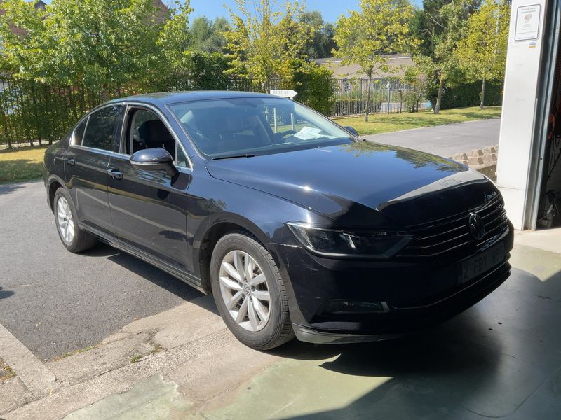 Volkswagen Passat 1.4 TSI ACT Comfortline BlueMotion Tech 2018 – снимка на щета