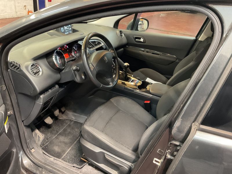 Peugeot 3008 1.6 Blue-HDi Active 2016 – снимка 3