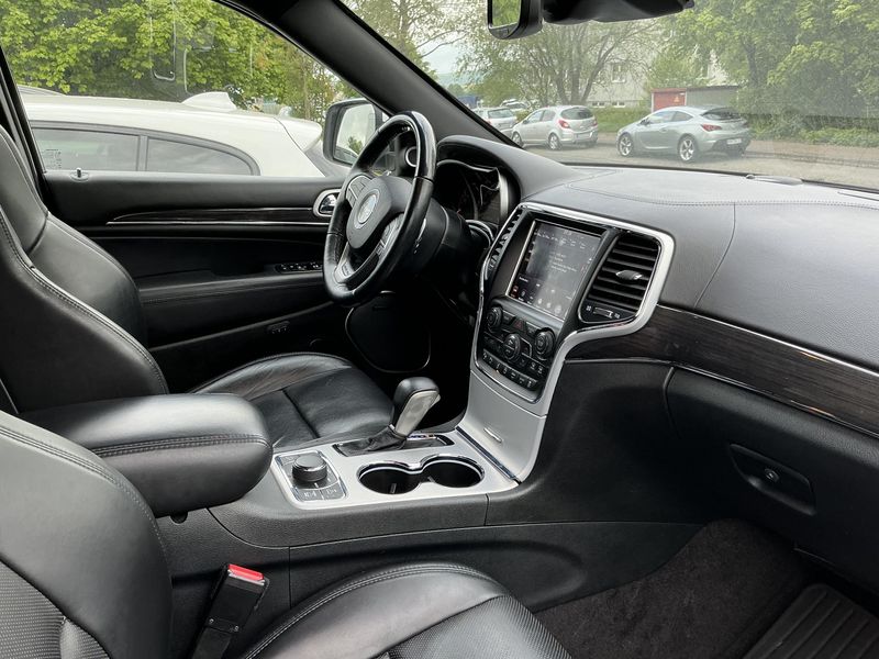 Jeep Grand Cherokee 3.0 CRD Overland 2020 – снимка 16