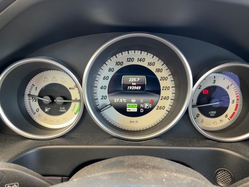 Mercedes-Benz E-Klasse E 300 Hybrid T BlueTEC Avantgarde 2014 – снимка 18