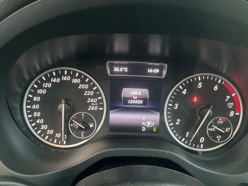 Mercedes-Benz A-Klasse A 180 BlueEfficiency Style 2014 – снимка 18