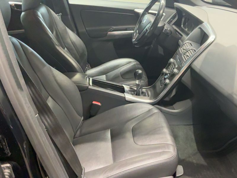 Volvo XC60 2.4 D4 Summum AWD 2014 – снимка 16