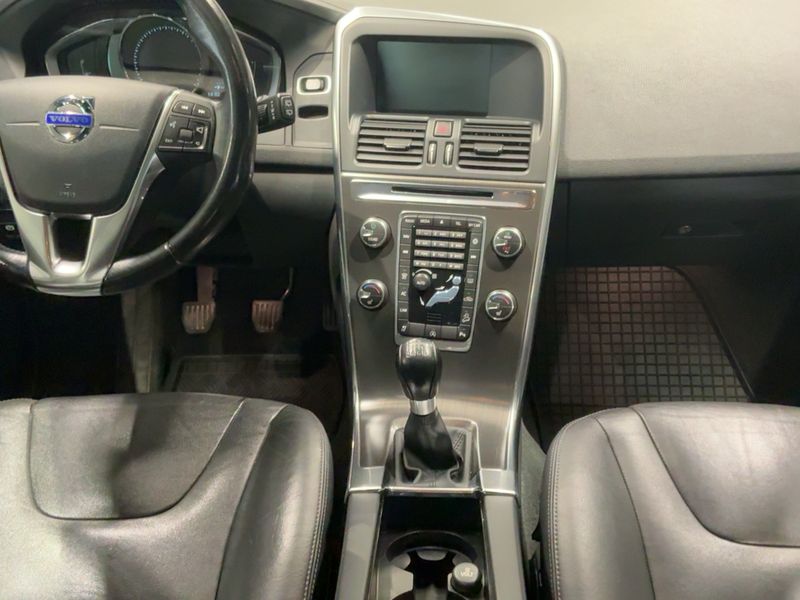 Volvo XC60 2.4 D4 Summum AWD 2014 – снимка 17